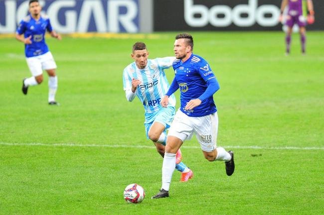 Fotos de Cruzeiro x Londrina, no Mineiro, pela 15 rodada da Srie B