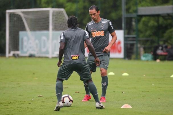 Jogadores do Atltico treinaram nesta tera-feira, vspera do jogo com o Defensor
