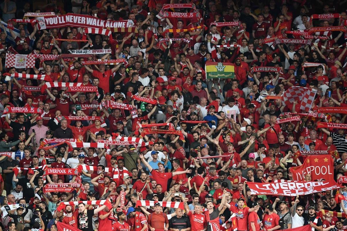 Torcidas de Real Madrid e Liverpool encheram o estdio Olmpico, de Kiev, na final da Champions