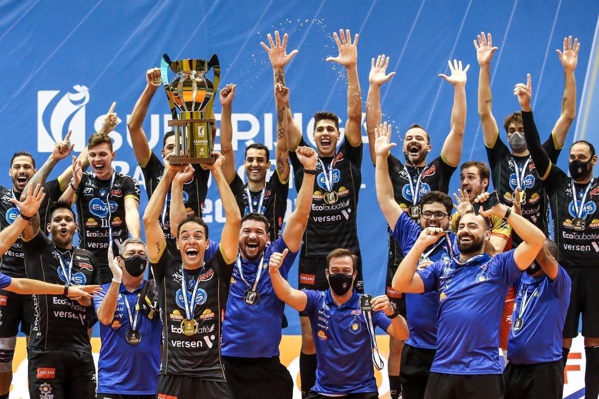 Minas no resistiu ao poderoso Taubat, perdeu por 3 sets a 0 e terminou a Superliga como vice-campeo