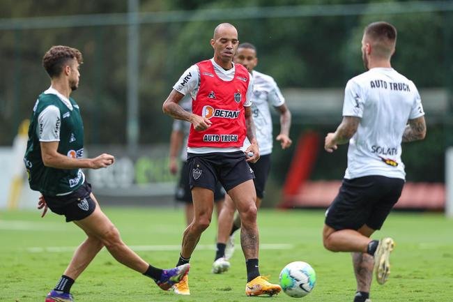 Fotos do primeiro treino de Hulk no Atlitco