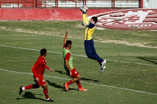 Timbu trocou o CT Wilson Campos pelo estádio dos Aflitos na tarde desta quarta-feira