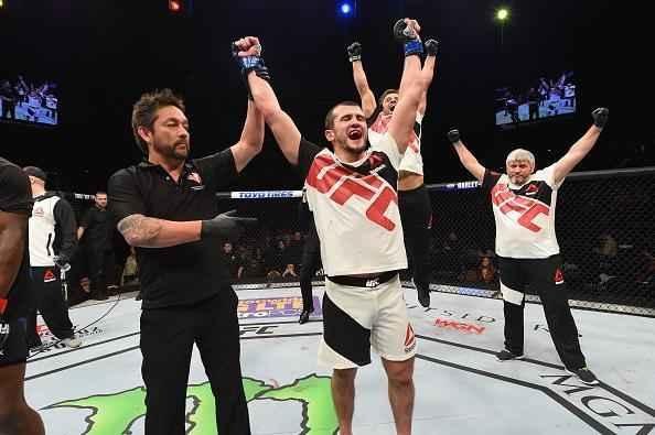 Albert Tumenov venceu Lorenz Larkin por decisão dividida