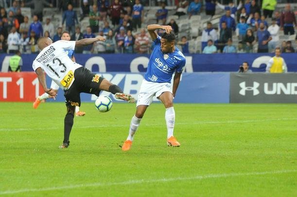 Fotos de Cruzeiro x Corinthians, no Mineiro, pela oitava rodada do Campeonato Brasileiro