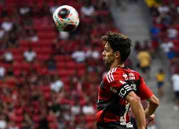 Buscando ampliar suas opções defensivas, Cruzeiro visa o zagueiro do Flamengo, que não terá contrato renovado