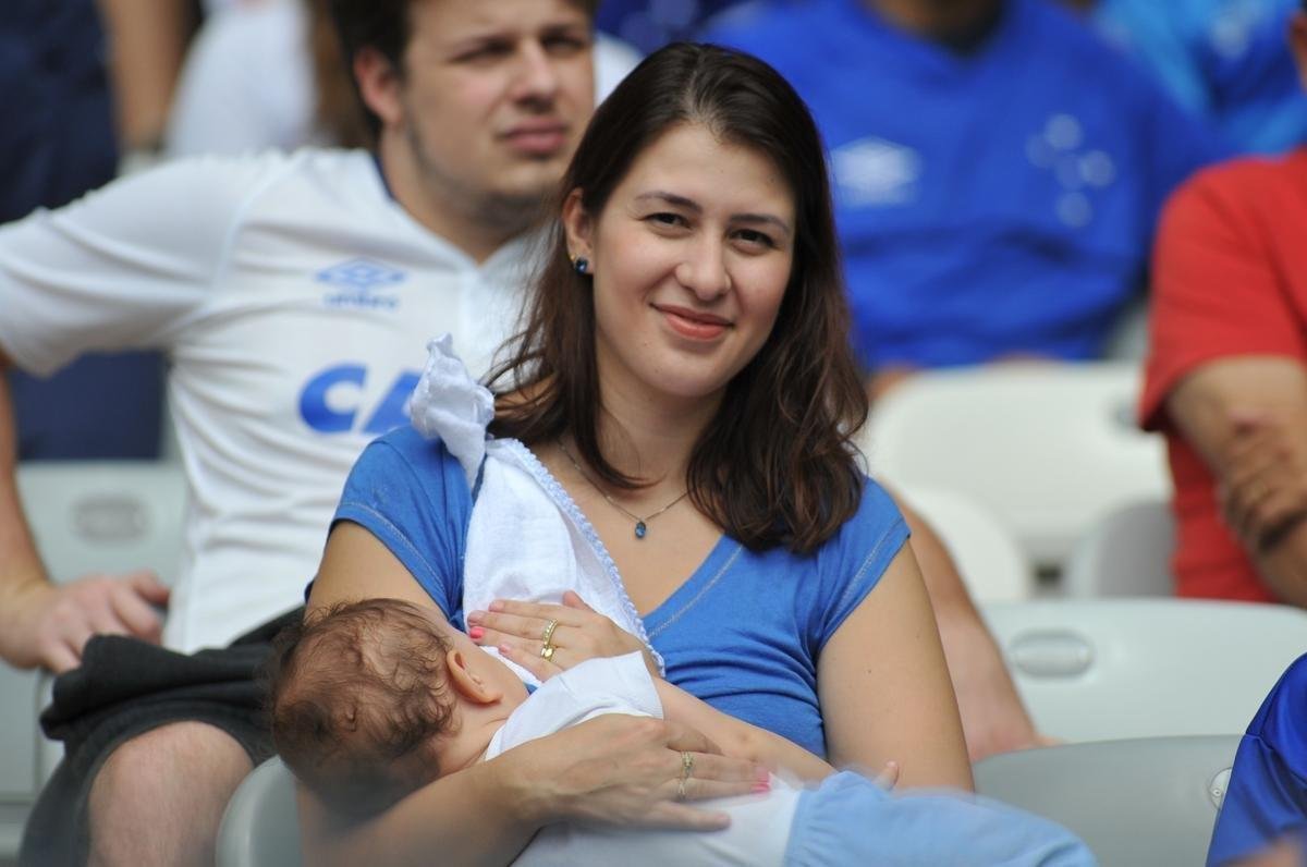 Mames tomam conta das arquibancadas do Mineiro para o duelo entre Cruzeiro e Sport