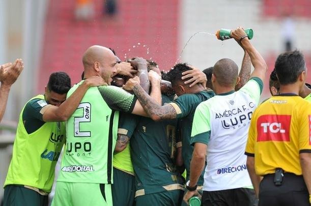 Veja fotos do jogo entre Amrica e Santos