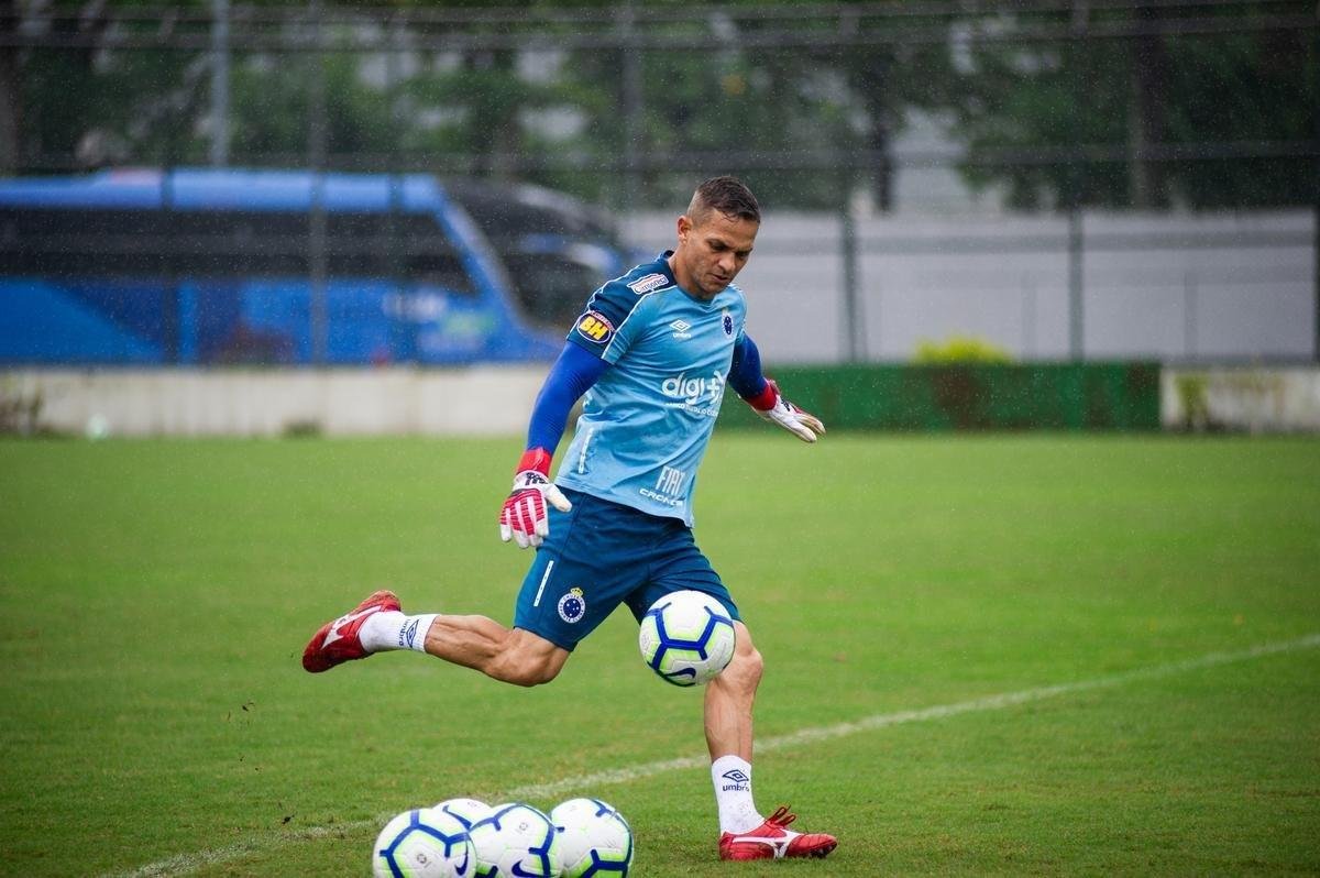 Imagens do treinamento do Cruzeiro no Rio de Janeiro