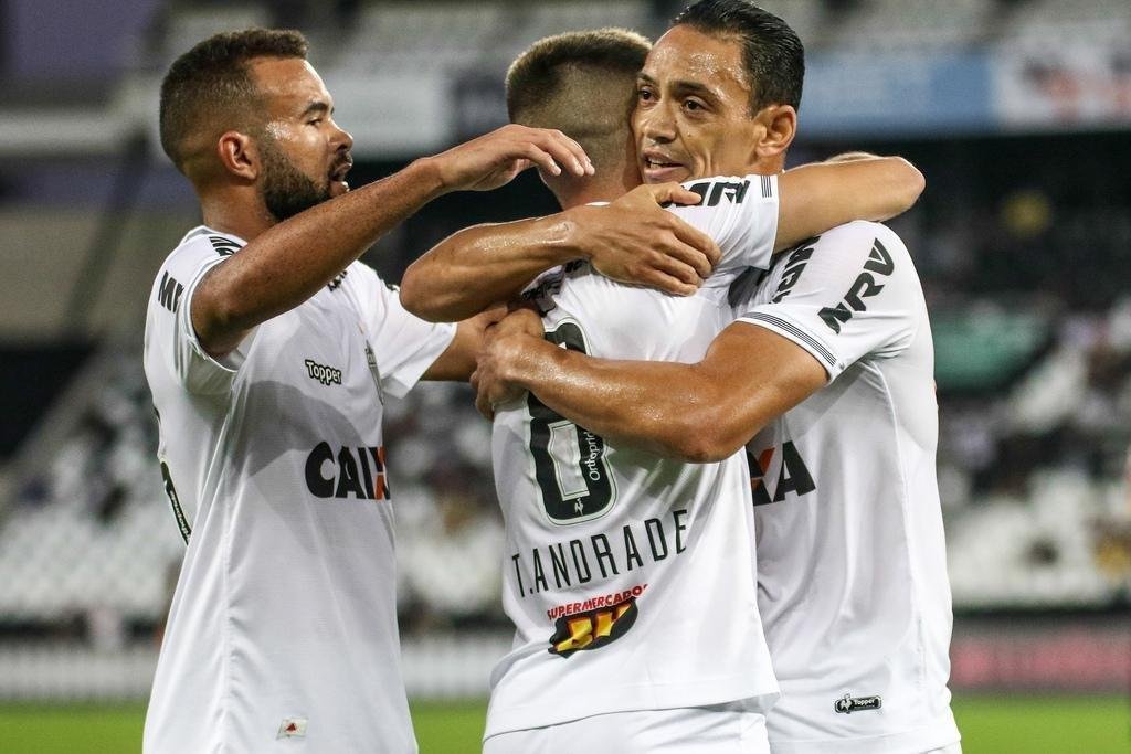 Veja as imagens do jogo entre Botafogo x Atltico, realizado no estdio Nilton Santos, no Rio de Janeiro