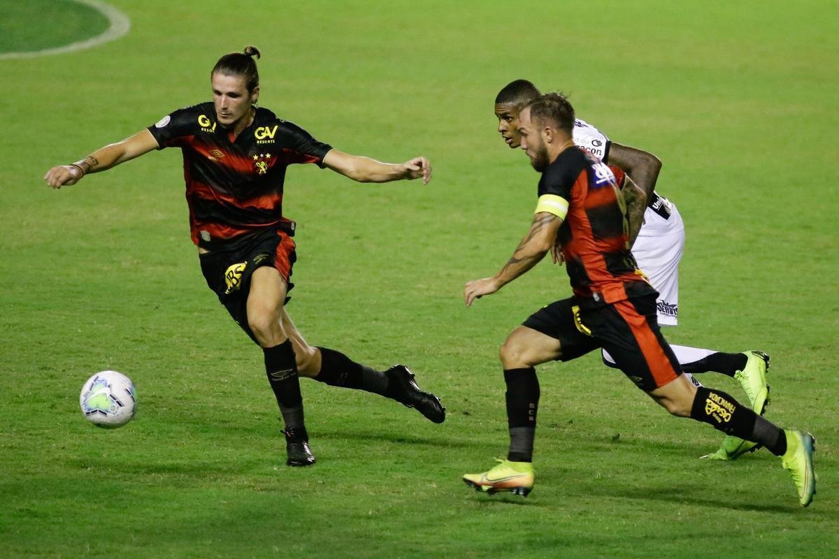 Na estreia do Brasileirão, o Sport bateu o Ceará por 3 a 2, com gols de Elton (2x) e Jonatan Gomez.