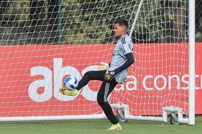Ainda sem Arana, Atltico teve treino na Cidade do Galo, nesta segunda-feira (8), para o confronto com o Palmeiras pela Copa Libertadores.