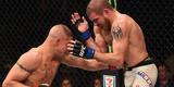 UFC 196, em Las Vegas - Diego Sanchez acerta Jim Miller na linha de cintura