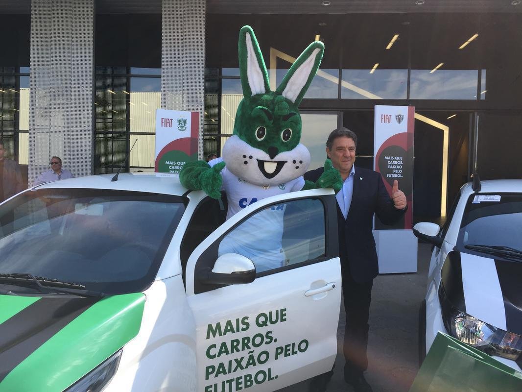 Presidentes e mascotes de Amrica, Atltico e Cruzeiro foram  fbrica da Fiat, em Betim, onde firmaram acordo comercial