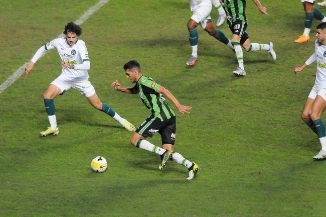 Amrica e Gois se enfrentaram no Independncia, pela 15 rodada da Srie A do Campeonato Brasileiro