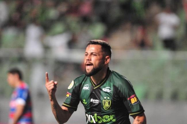 Fotos da vitria do Amrica sobre o Fortaleza, por 2 a 1, no Independncia, pela 29 rodada da Srie A do Campeonato Brasileiro