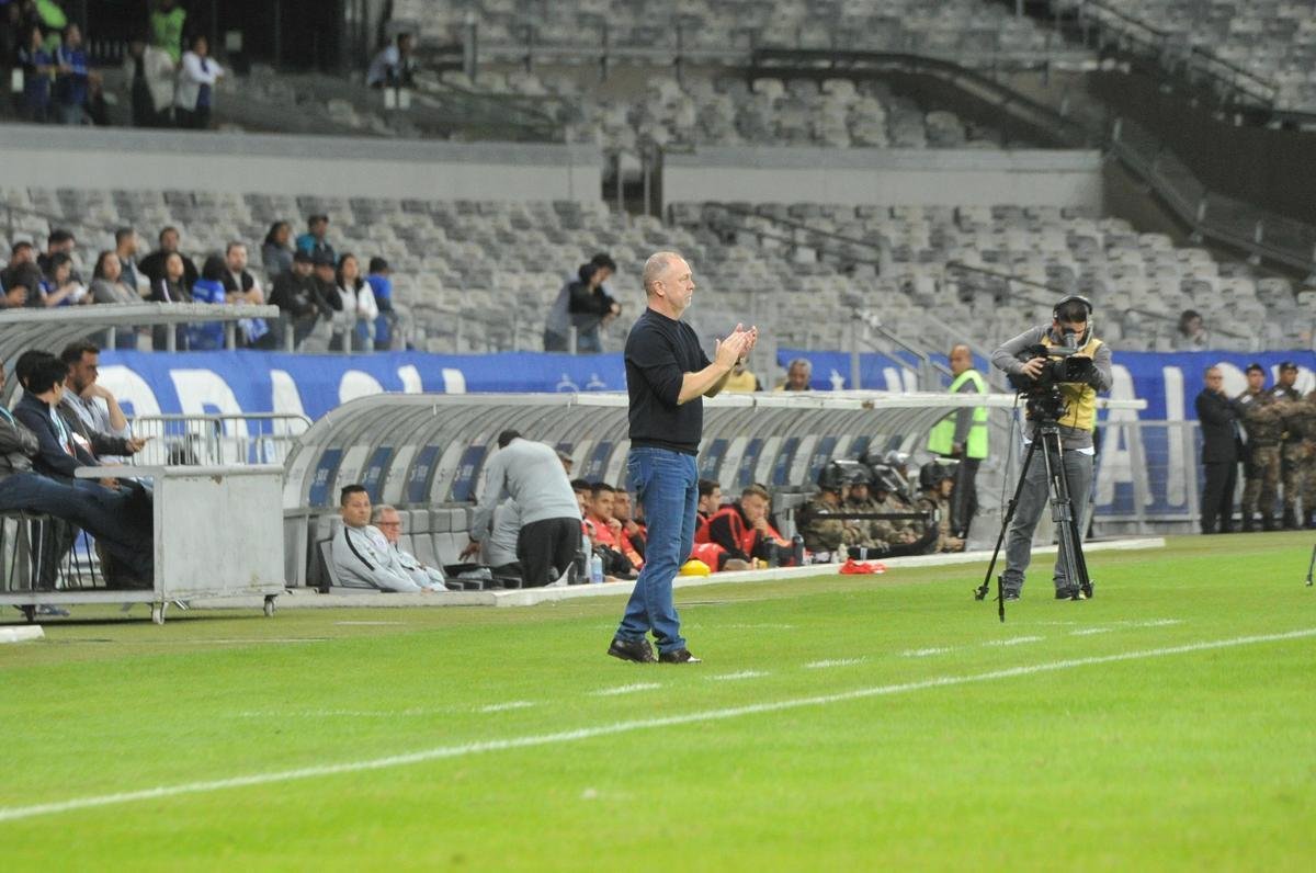 Fotos de Cruzeiro x Corinthians, no Mineiro, pela oitava rodada do Campeonato Brasileiro