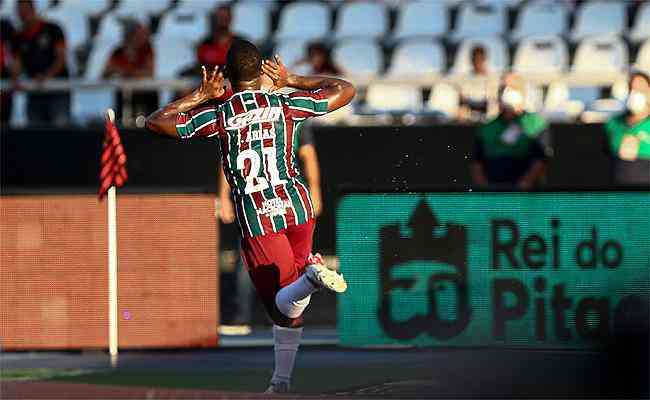 Jhon Arias comemora gol da vitria do Fluminense sobre o Flamengo