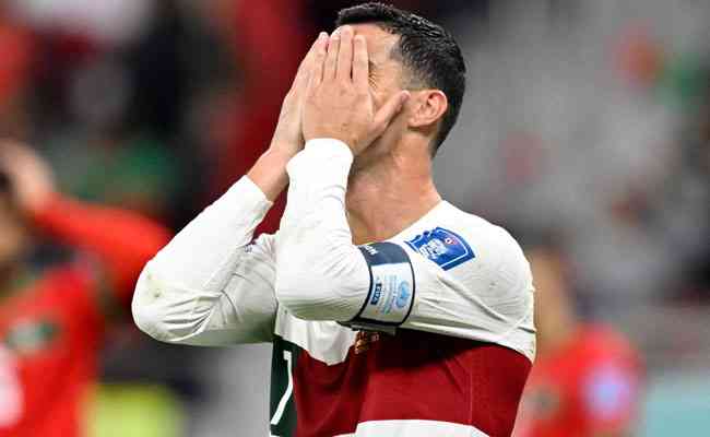 Cristiano Ronaldo saiu de campo aos prantos aps eliminao de Portugal
