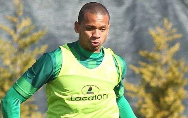 Lateral-esquerdo Edimar, de 30 anos, est prximo de acordo com o Cruzeiro por duas temporadas