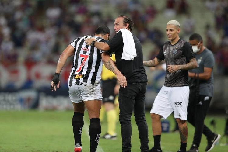 Diego Costa e Hulk marcaram os gols da vitória do Atlético por 2 a 1 sobre o Fortaleza, no Castelão