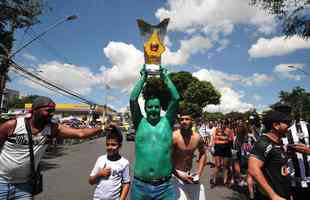 Craque do ttulo brasileiro, Hulk se tornou dolo da torcida do Atltico e iniciou uma verdadeira 'Hulkmania' em BH. Nas ruas ou no estdio, torcedores se pintam de verde para homenagear o heri