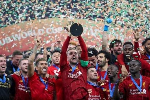 Premiao e festa do Liverpool, campeo mundial sobre o Flamengo