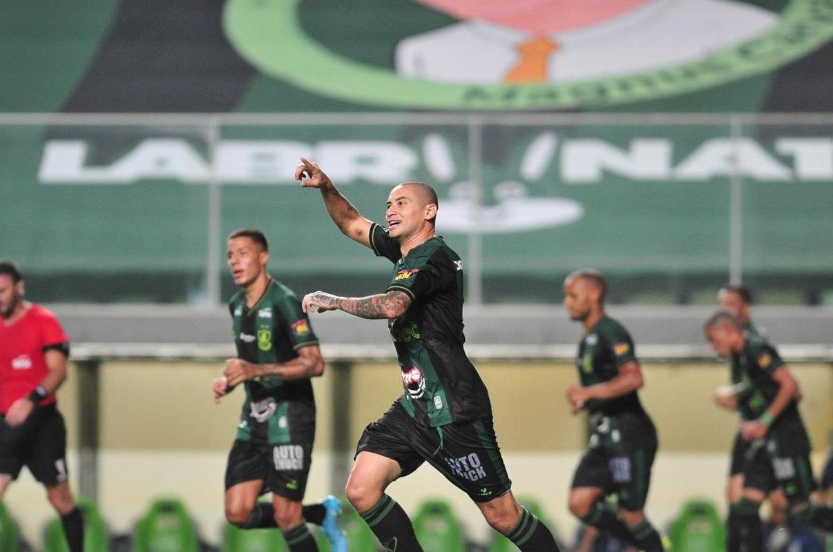 Amrica e Democrata-GV se enfrentaram no Independncia pela 2 rodada do Campeonato Mineiro