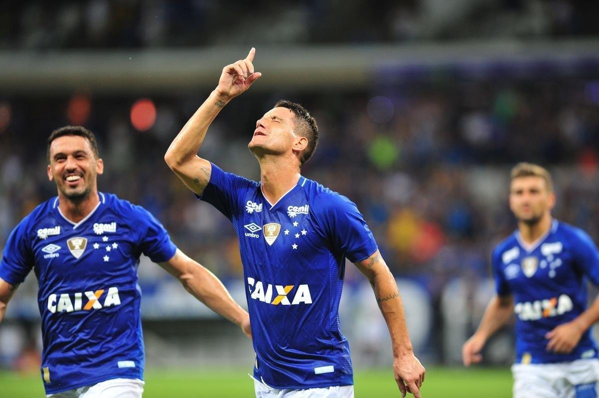 Imagens do jogo entre Cruzeiro e Uberlndia, pela 3 rodada do Estadual, no Mineiro