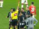 Súmula de Inter x Botafogo detalha briga, expulsões e ofensa ao árbitro