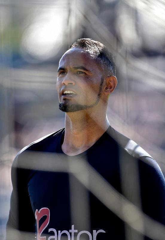 Goleiro Bruno foi apresentado neste sbado pelo Poos de Caldas
