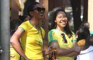 Cerca de 300 pessoas acompanharam no Bar da Dalva a vitria do Brasil contra a Jamaica na estreia da Copa do Mundo da Frana