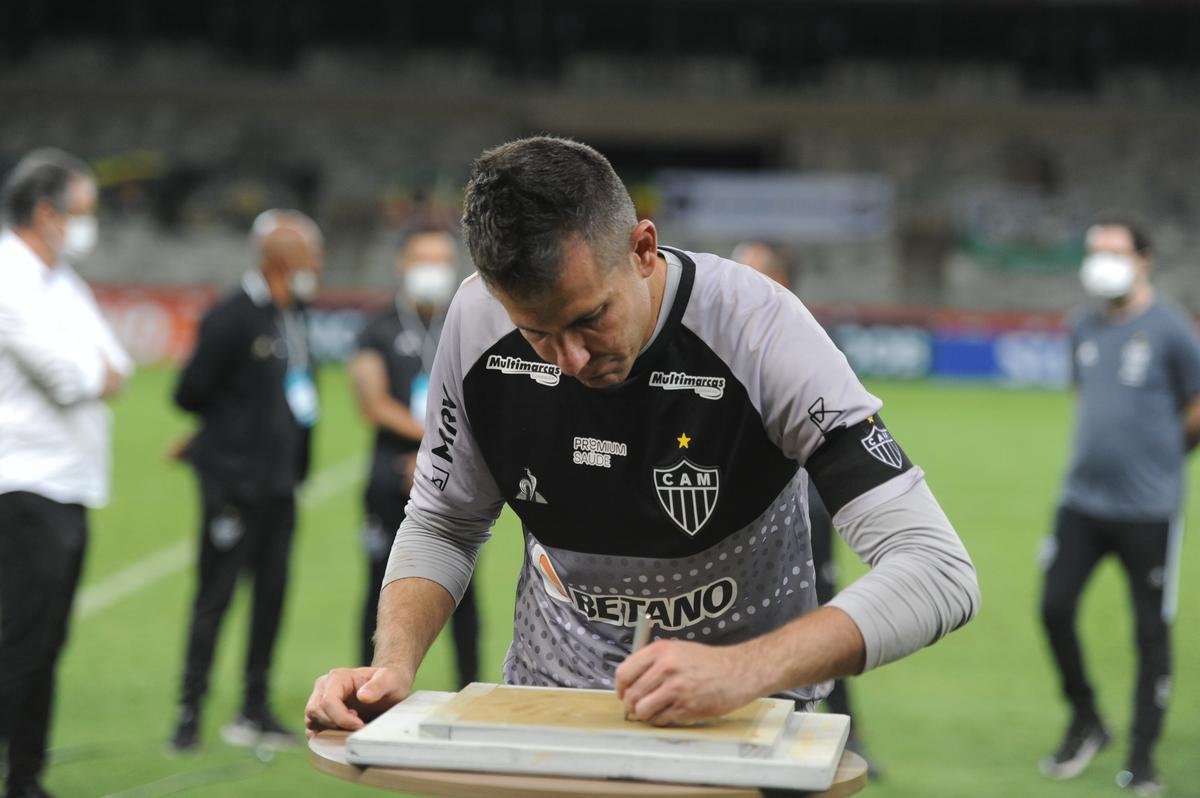 Goleiro foi homenageado na despedida dos gramados 