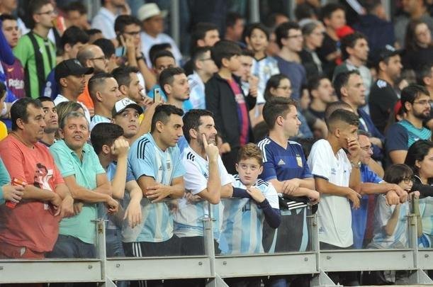 Fotos do duelo entre Argentina e Paraguai, no Mineiro, pela Copa Amrica