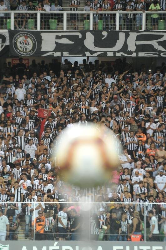 Torcedores do Atltico lotaram Independncia em partida contra o Defensor, pela Copa Libertadores