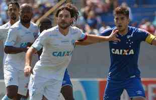 Cruzeiro chegou a abrir 2 a 0 sobre o Londrina, com gols de Lucas Silva e Sass, mas cedeu o empate no segundo tempo e perdeu nos pnaltis por 3 a 1. Time foi eliminado na semifinal da Primeira Liga.