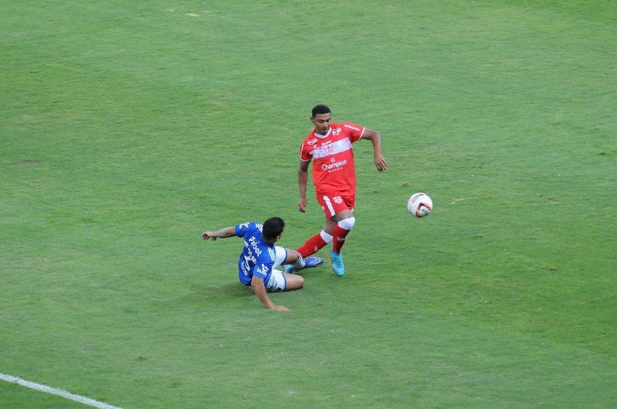 Fotos do jogo entre Cruzeiro e CRB, no Mineiro, em Belo Horizonte, pela 11 rodada da Srie B do Brasileiro