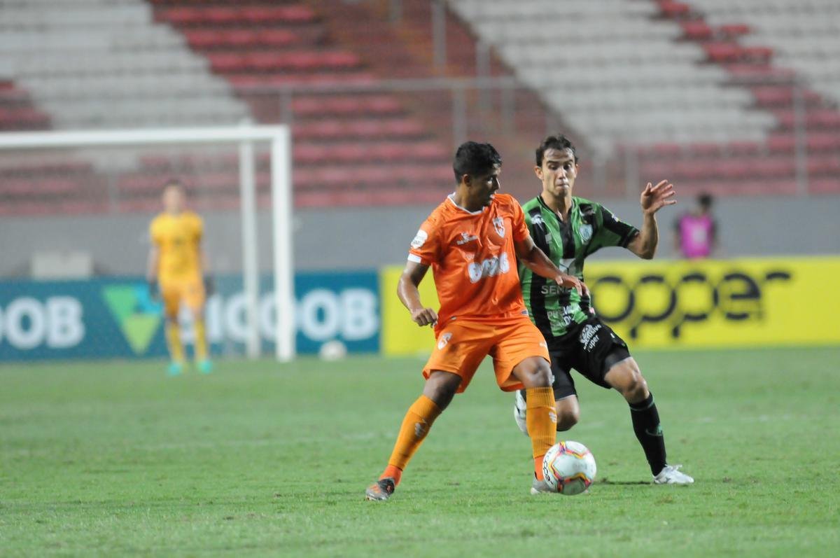 Com gols de Felipe Augusto e Al, Amrica venceu Coimbra por 2 a 0, nesta segunda-feira, no Independncia, pela sexta rodada do Campeonato Mineiro