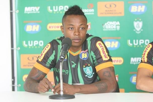 Zagueiro Cardoso, os meias Diego Lopes e Eisner Loboa, e os atacantes Nixon e Michael foram apresentados pelo presidente Anderson Racilan