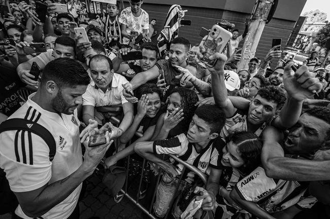 No fim da tarde desta sexta-feira (4/3), delega��o do Atl�tico desembarcou em Governador Valadares, onde enfrentar� o Democrata pelo Campeonato Mineiro.