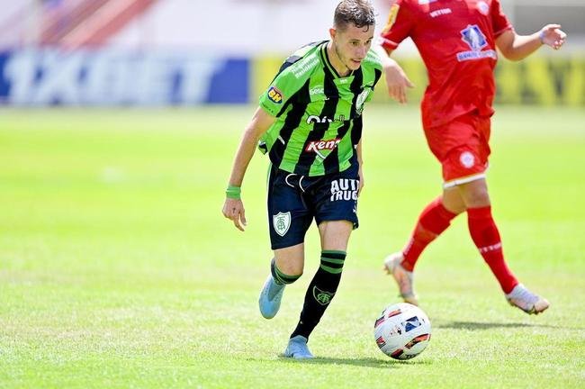 Jogo foi disputado com muito calor, em Nova Lima, na manh deste sbado