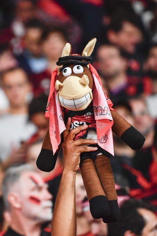 Torcidas de Liverpool e Flamego na final do Mundial de Clubes, em Doha, no Catar