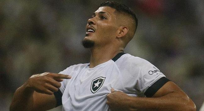 6 - Erison (Botafogo) - 21 jogos e 13 gols