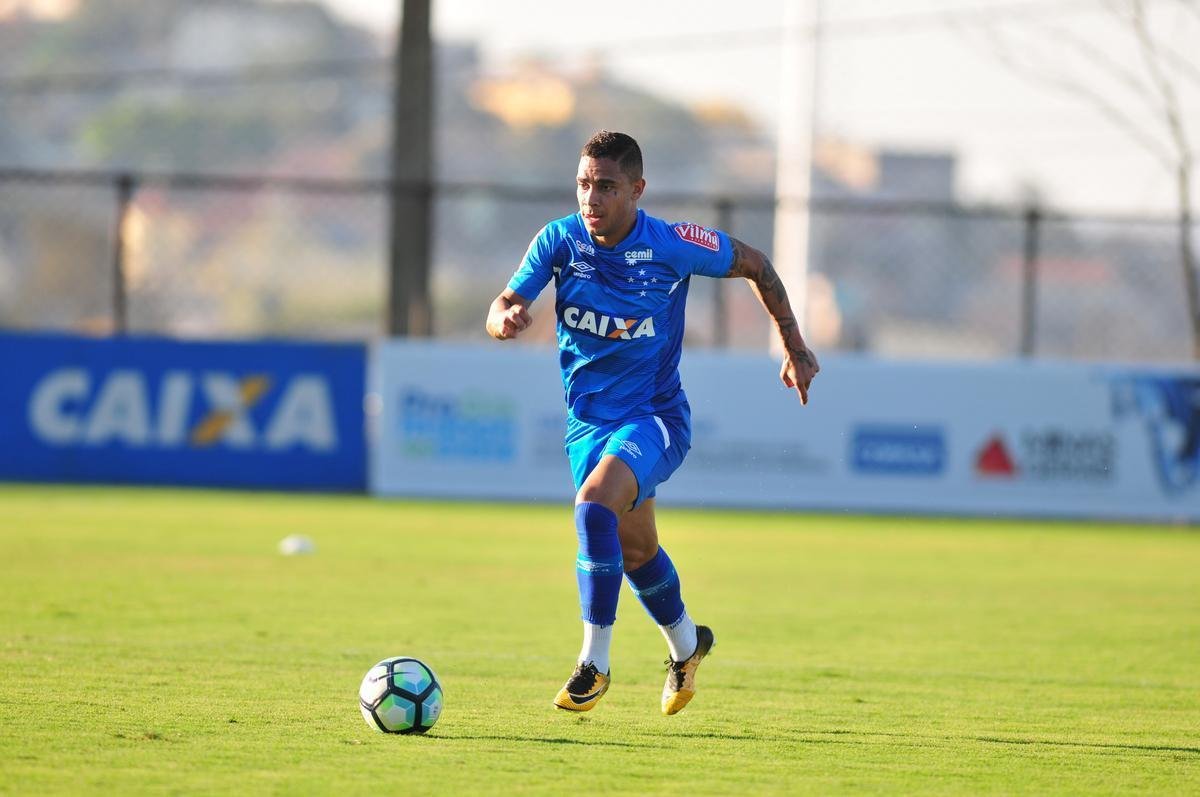 Fotos do treino do Cruzeiro desta sexta-feira, na Toca da Raposa II (Alexandre Guzanshe/EM D.A Press)