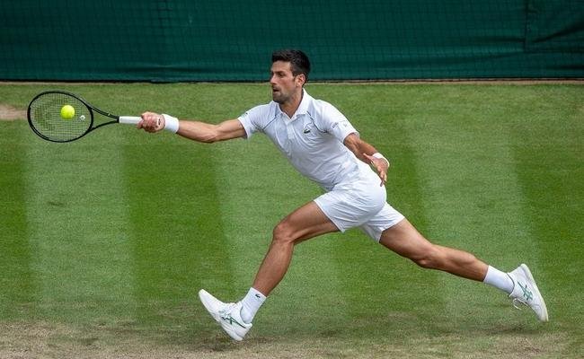 Djokovic imprimiu forte ritmo no in�cio do confronto com Fucsovics