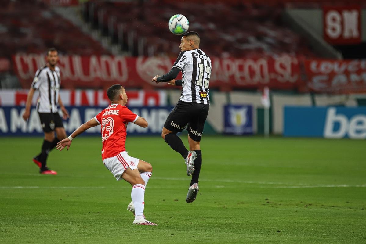 Fotos do duelo entre Internacional e Atltico, neste sbado, no Beira-Rio, em Porto Alegre, pela quinta rodada do Brasileiro