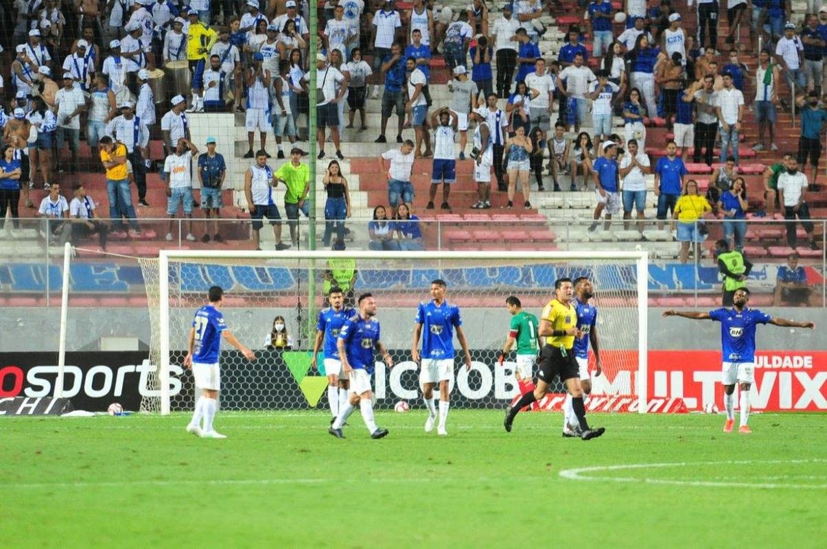 Fotos do jogo entre Cruzeiro e Remo, no Independncia, em BH, pela 32 rodada da Srie B do Brasileiro