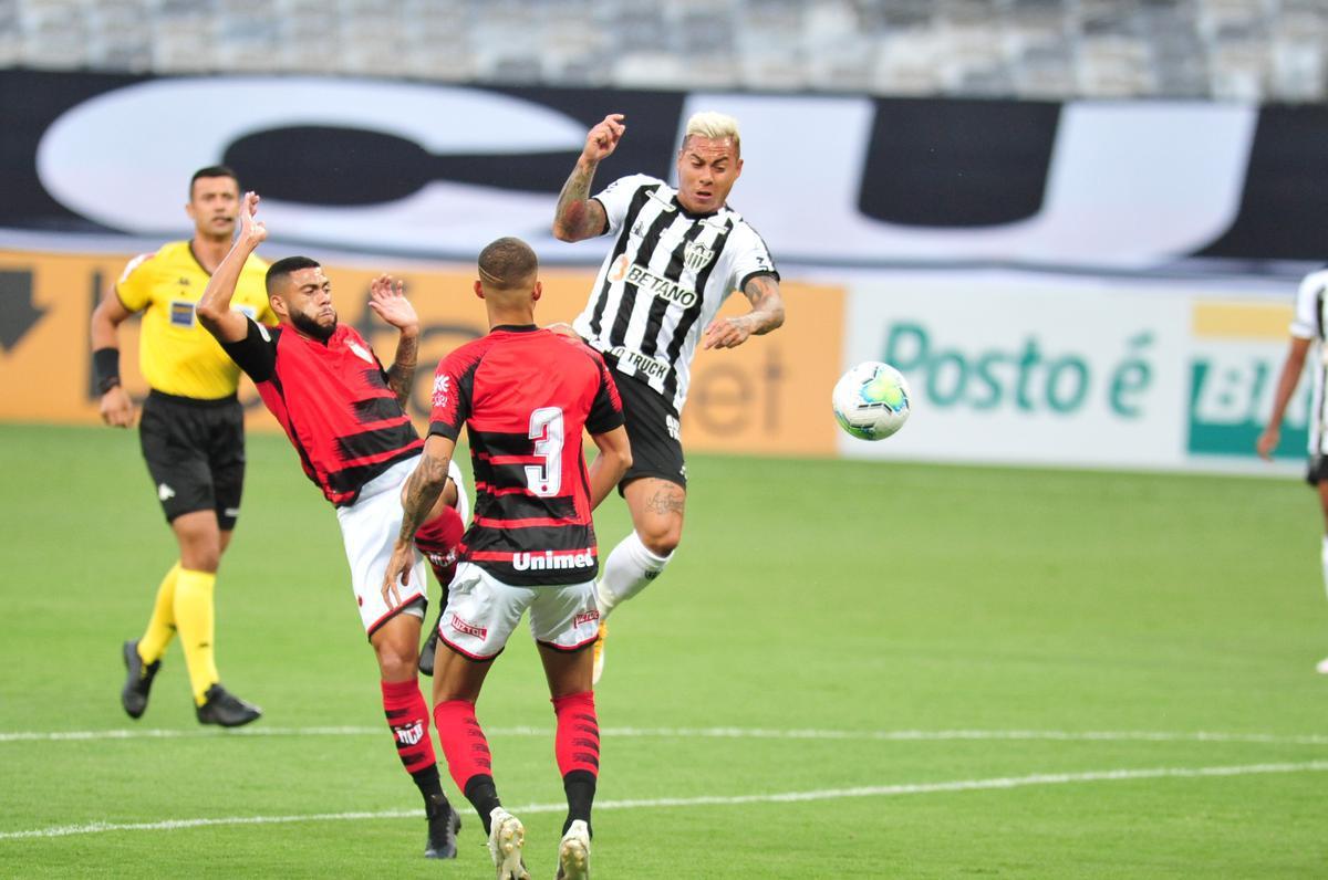 Atltico e Atltico-GO se enfrentaram pela 30 rodada do Brasileiro 