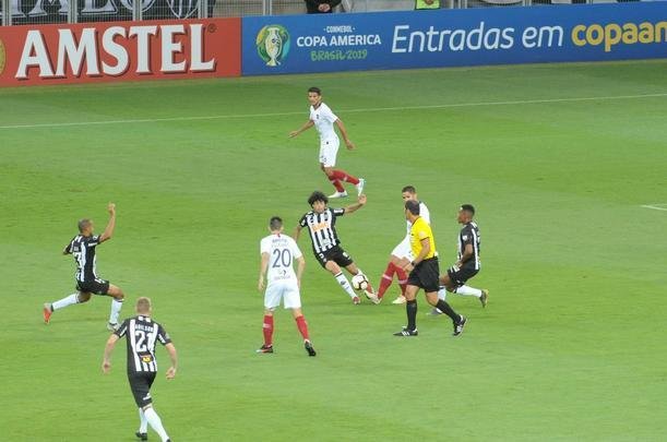 Fotos do duelo entre Atltico e Cerro Porteo, no Mineiro, pelo Grupo E da Copa Libertadores