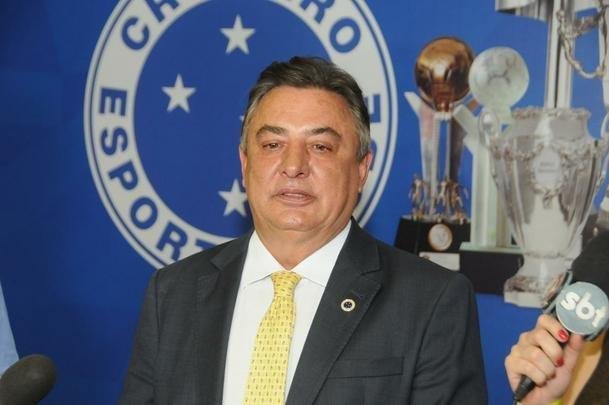 Posses do presidente do Cruzeiro, Wagner Pires de S, e do presidente do Conselho Deliberativo, Zez Perrella