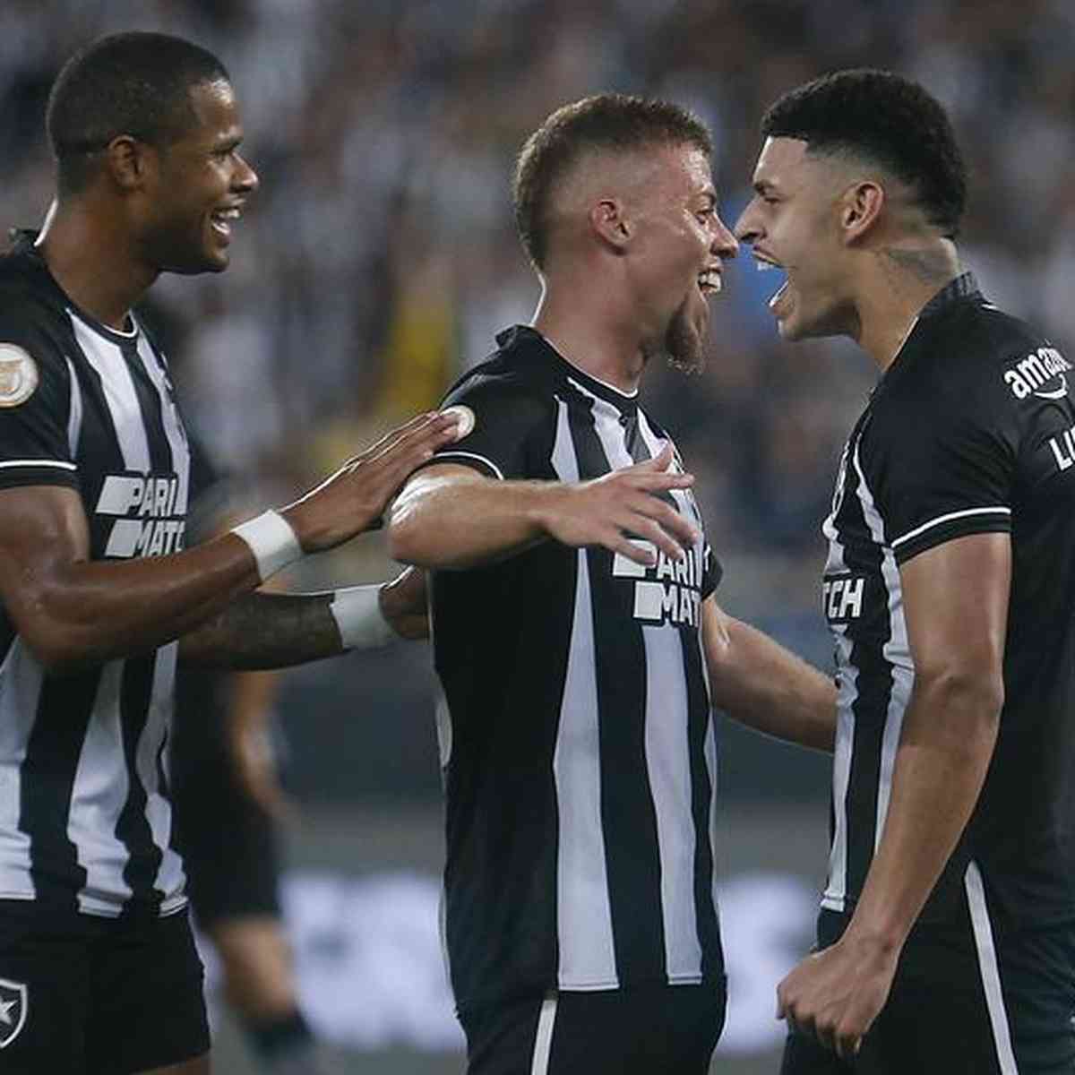 A premiação garantida pelo Inter com a vitória sobre o Botafogo